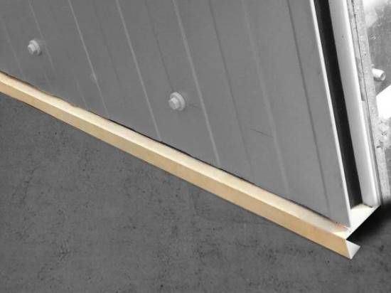 Pose :  larmier de bardage