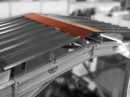 Pose : Faitiere crantée L165 (5 ondes)