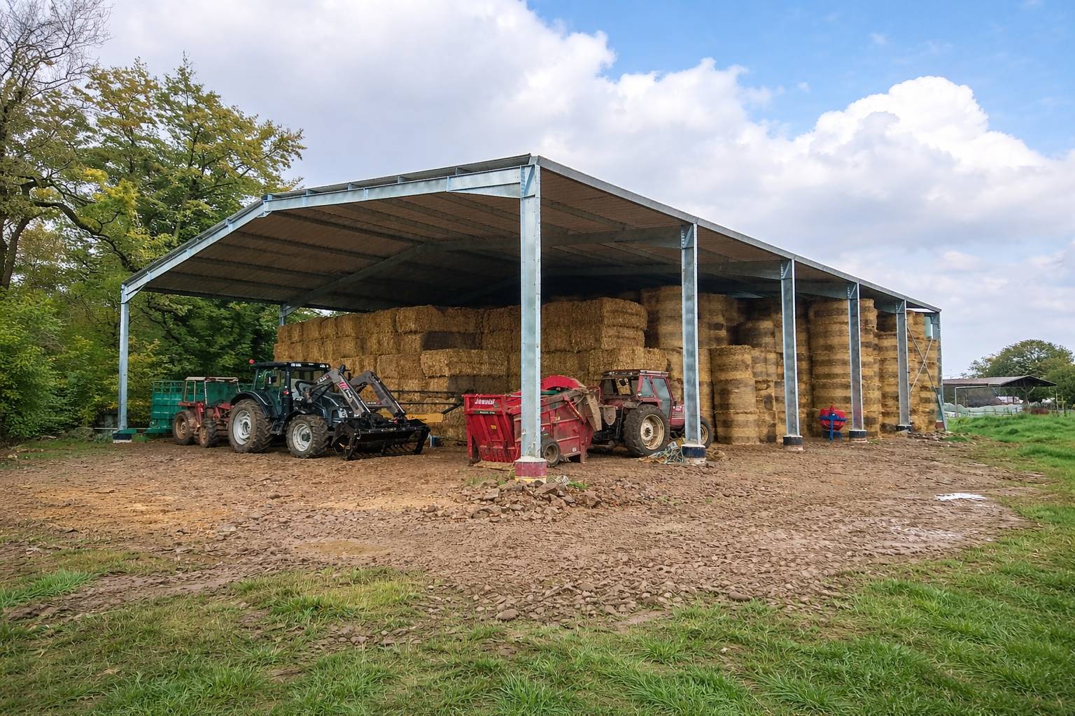 Hangar-métallique-en-kit-de-620-m-2-pour-le-stockage-agricole-ou-industriel