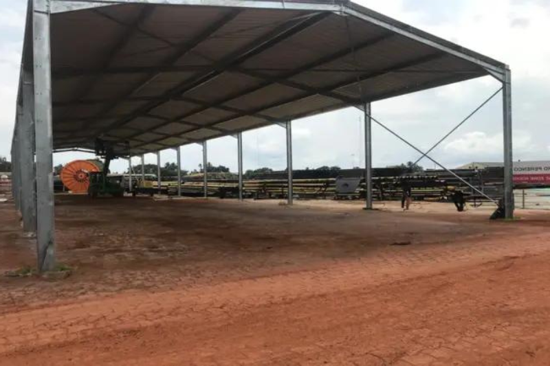 Dimensions d'un entrepôt logistique en kit