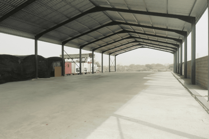 Batiment ouvert pour activité agroalimentaire  3420m²