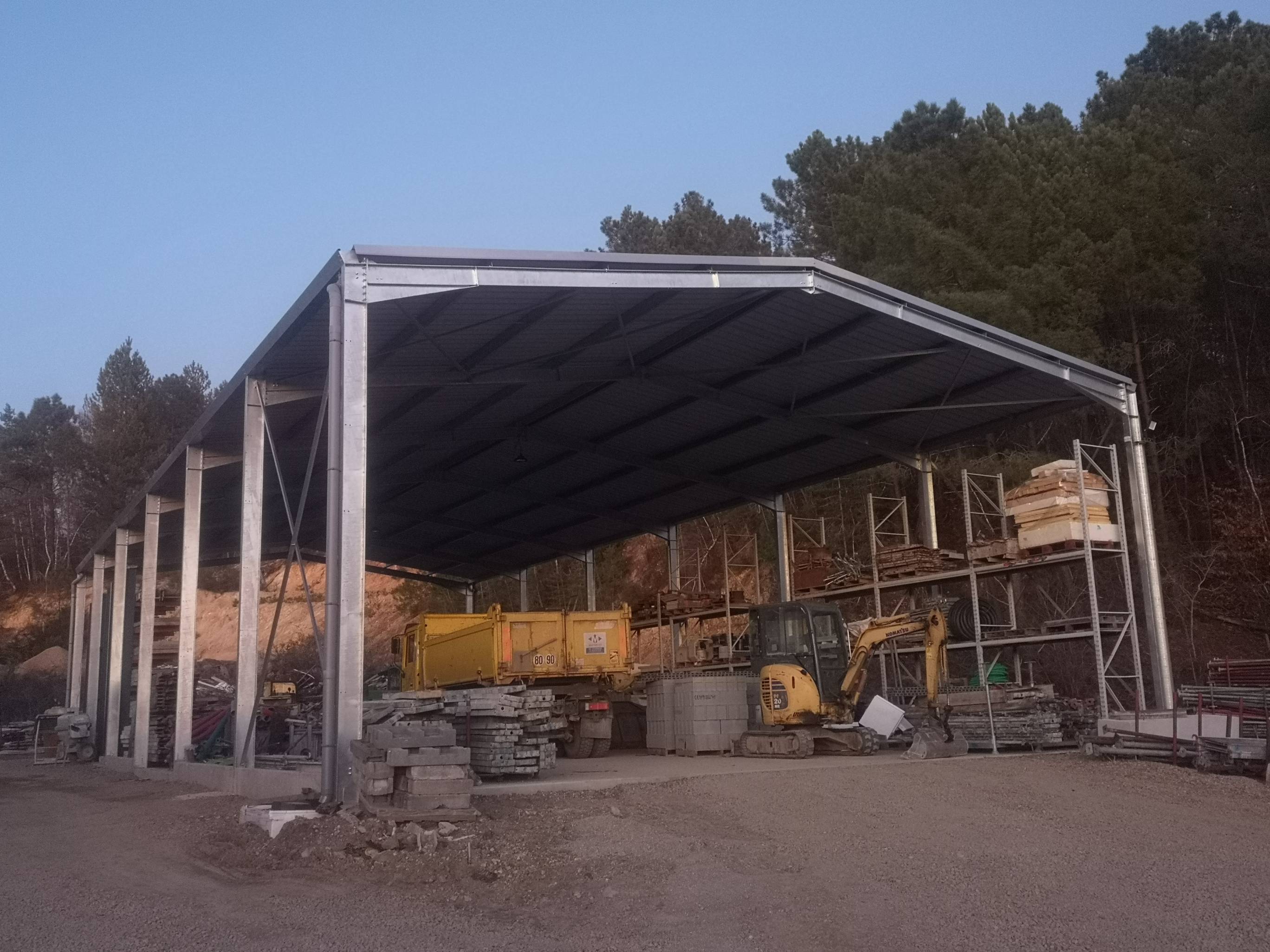 hangar-renforcement-panneaux-photovoltaique-740-m-2