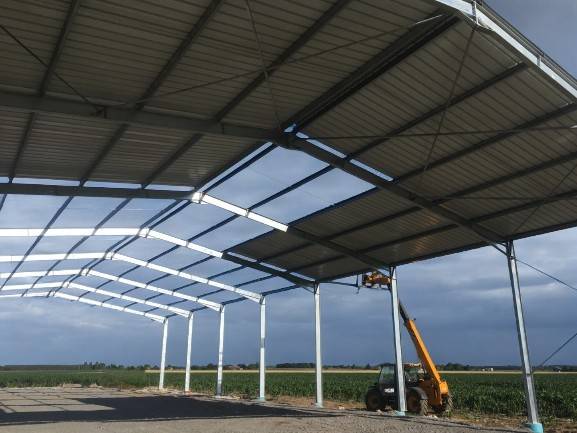 batiment-bi-pente -700-m-2