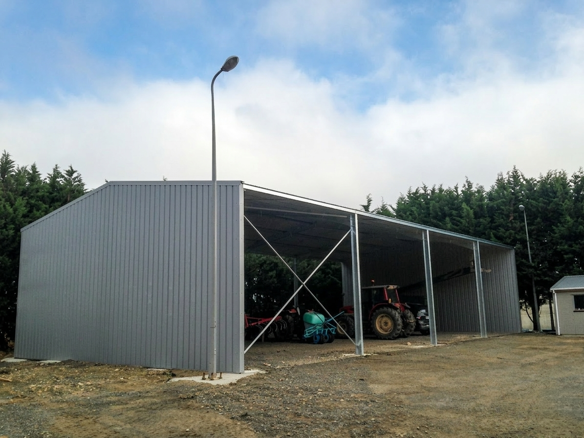 batiment-barde-3-cotes-300-m-2