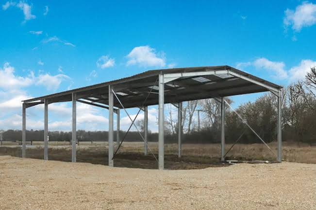 Bâtiment-en-kit-de-400-m-2-hauteur-6-m