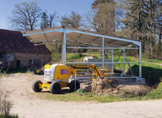 Hangar-en-kit-ouvert-de-210-m-2-pour-le-stockage-avec-auvent-de-4-m