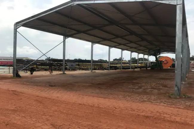 Bâtiment en kit ouvert vue extérieure