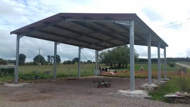 Hangar-de-stockage-en-kit-de-500-m-2-hauteur-6-m