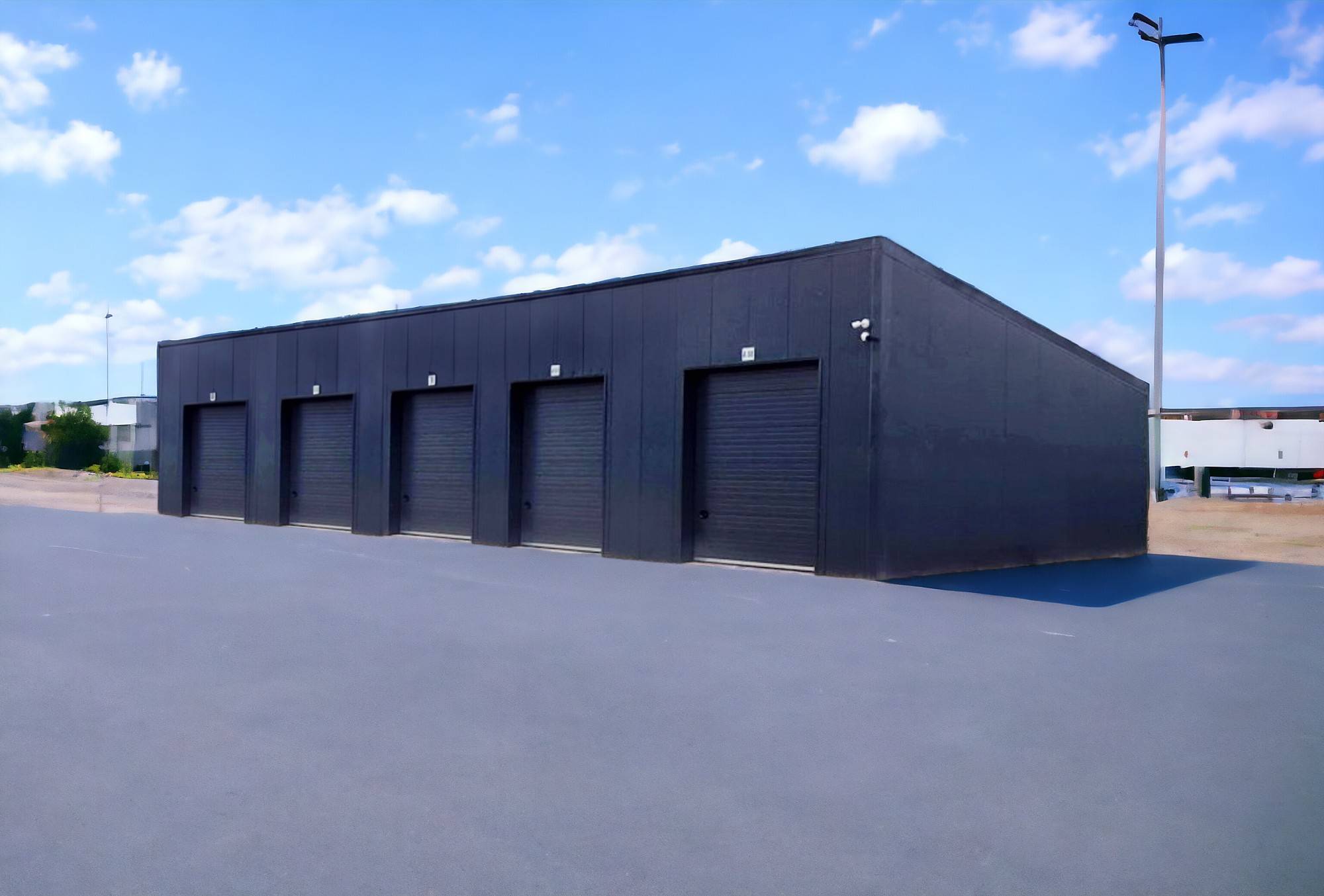 Bâtiment-industriel-isolé-de-240m-2