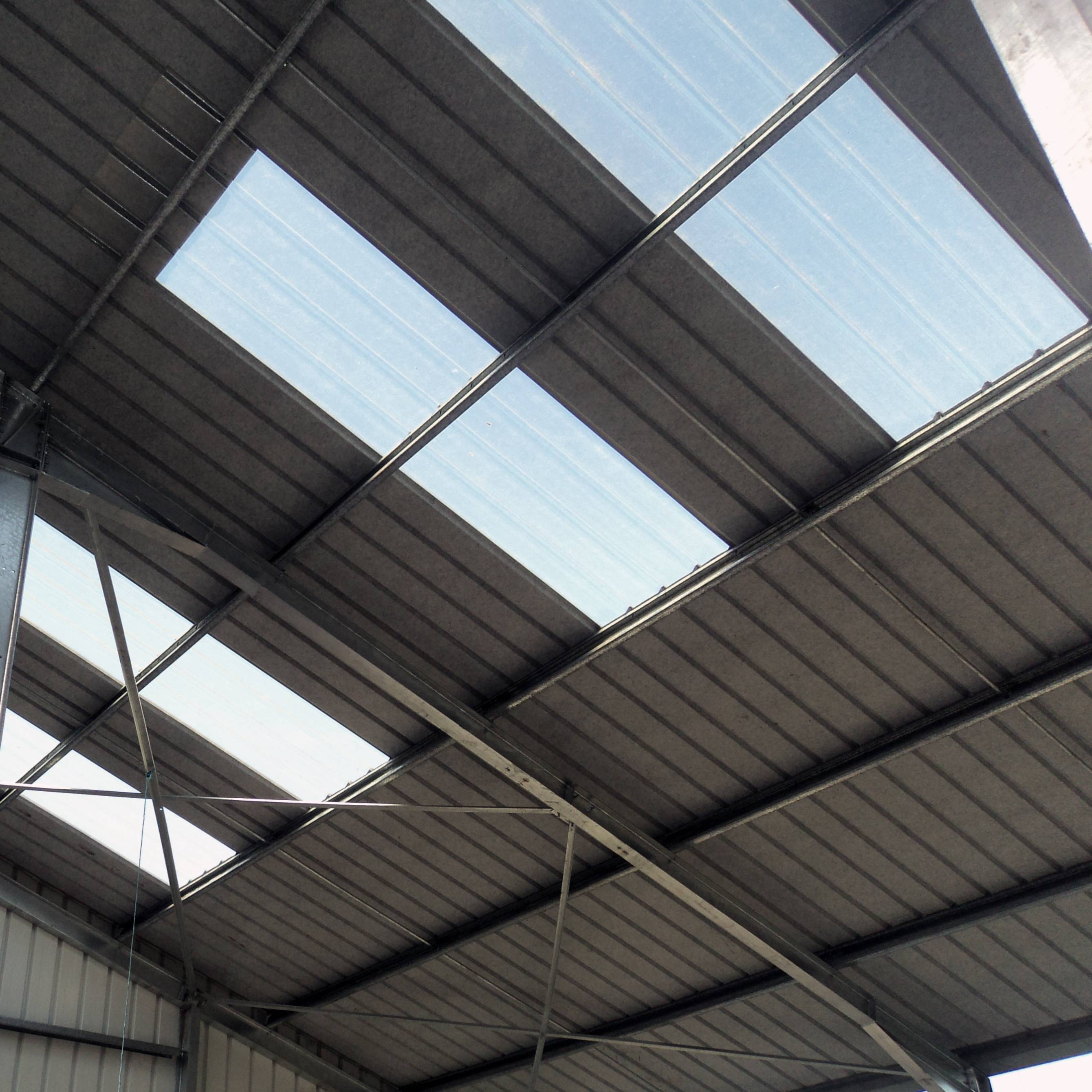 Pose tole translucide bac acier 5 ondes