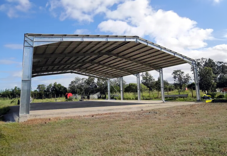 batiment-ouvert-500-m-2-agricole