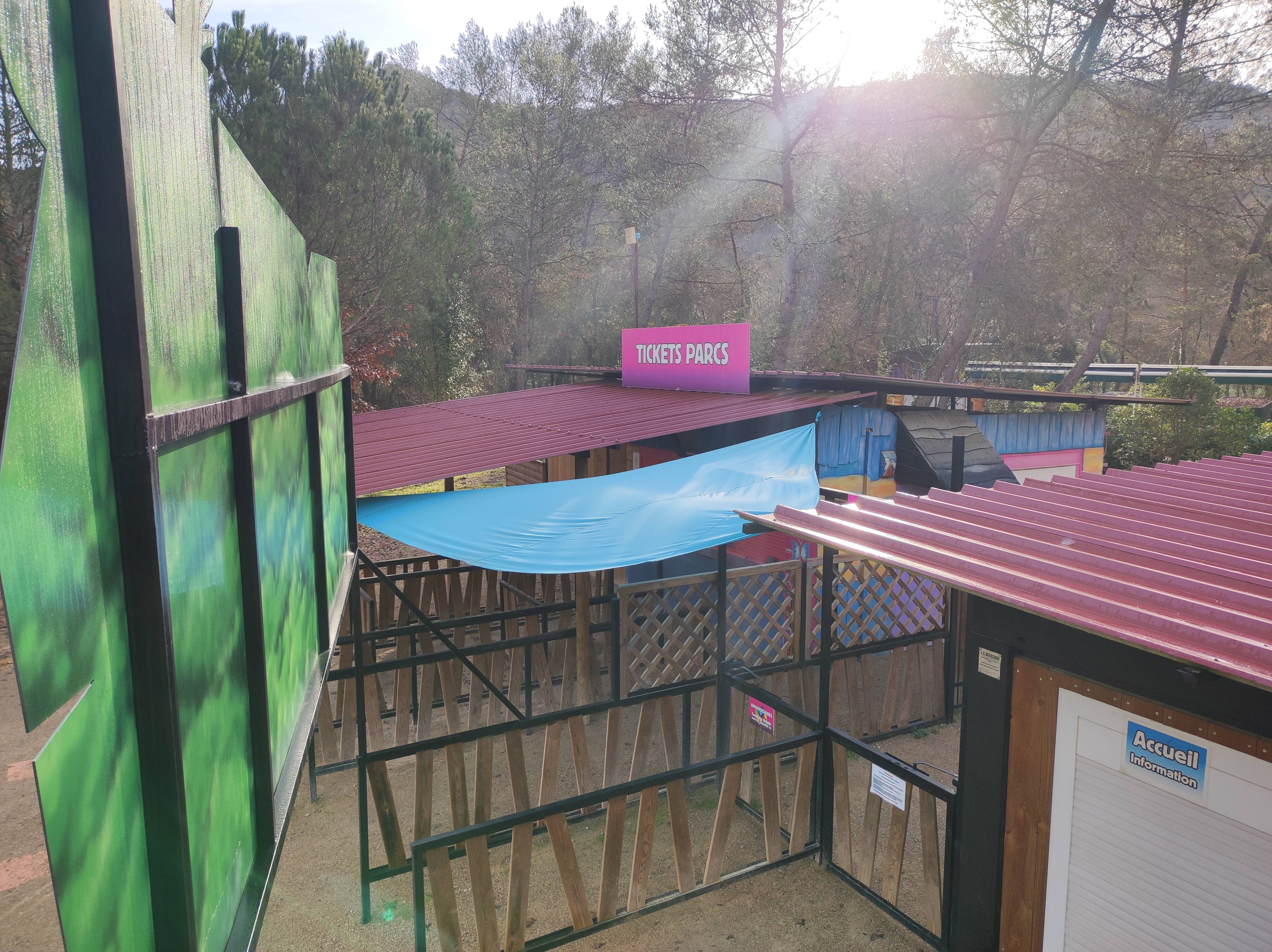 Tôle de Toiture ép. 0.63mm 5 ondes sur  Mesure - Brun rouge RAL 8012