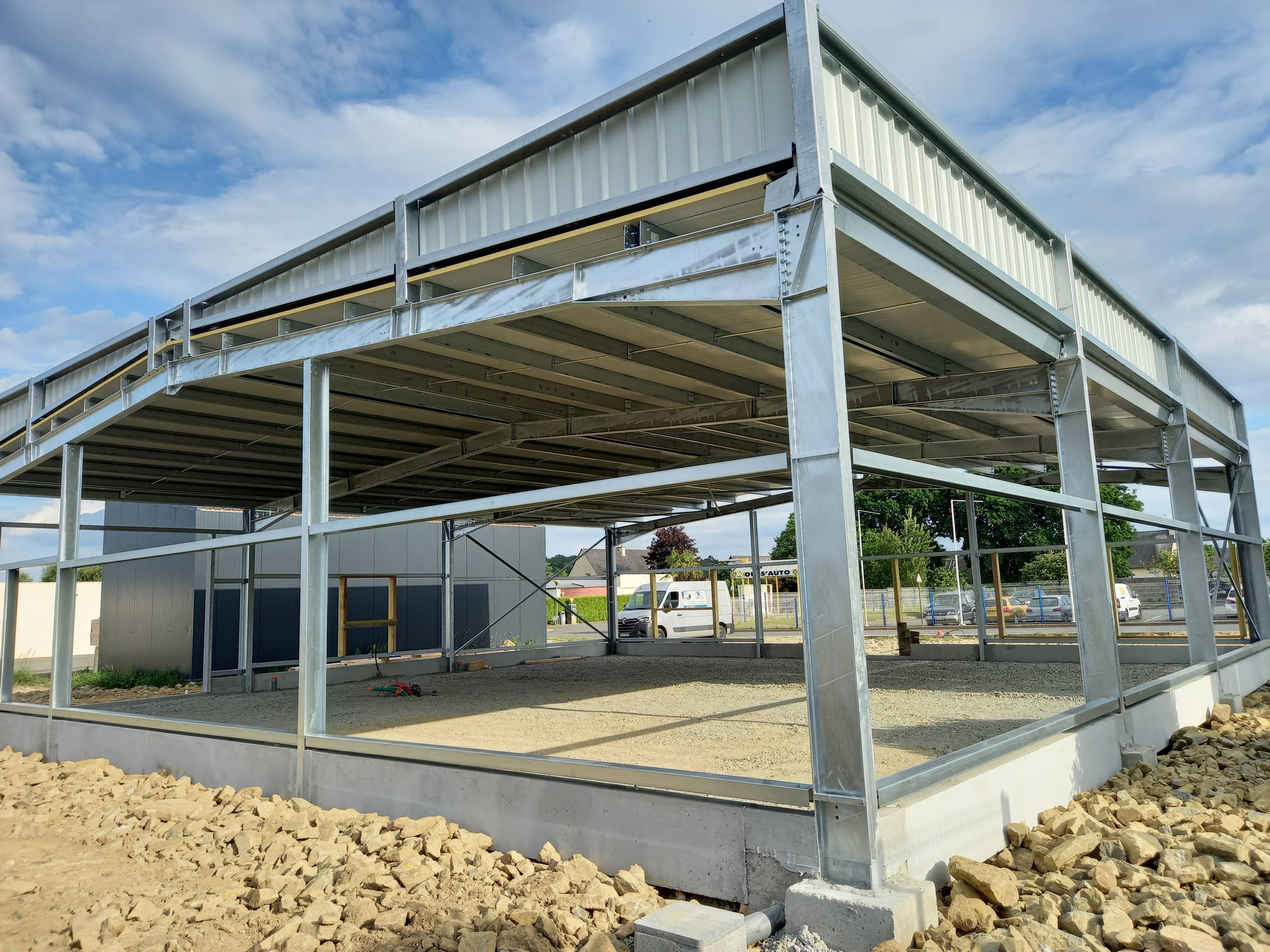 Bâtiment industriel pour le secteur Domotique et Sécurité à Caulnes : Témoignage de M. Burel