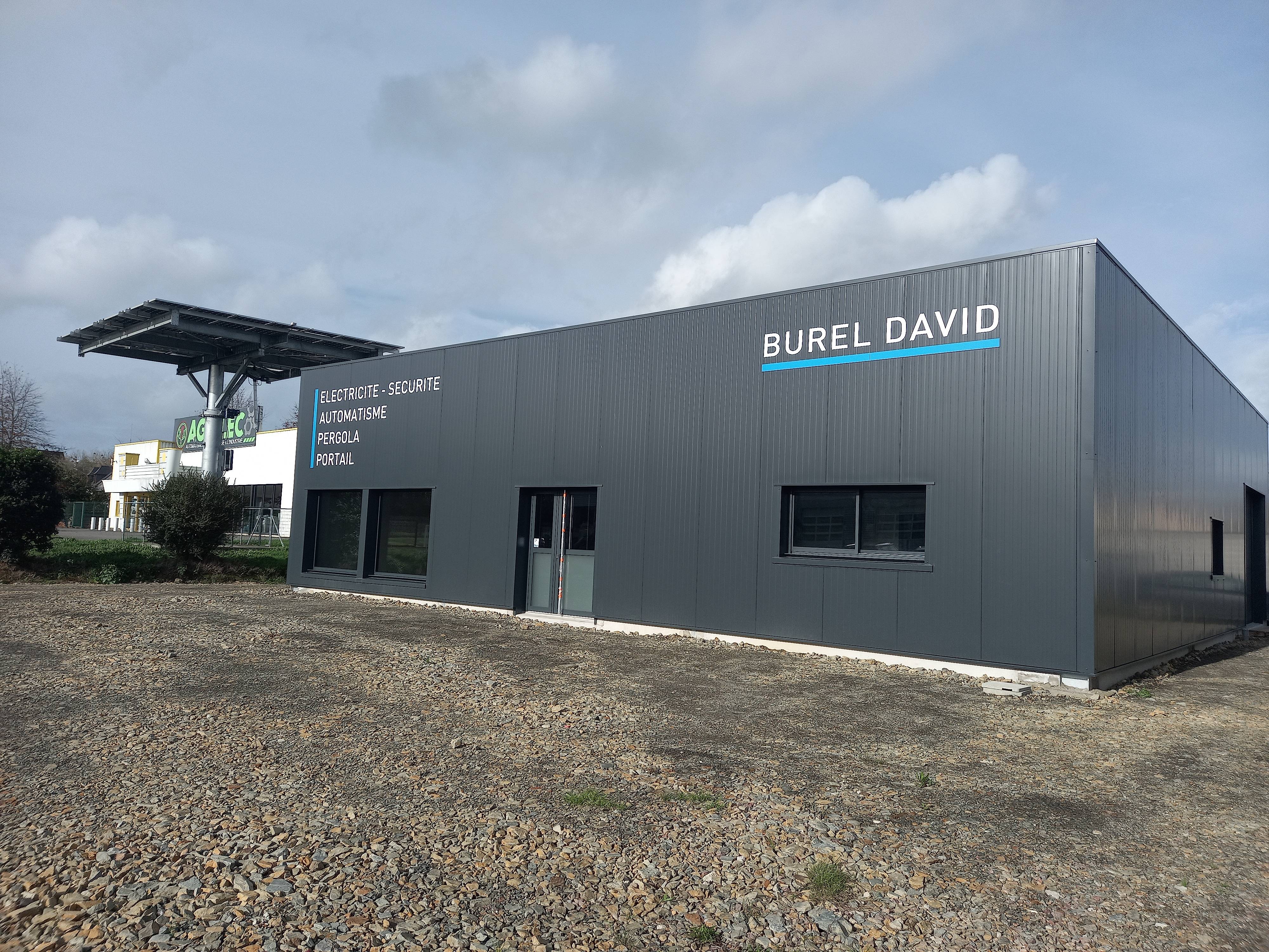 Bâtiment industriel pour le secteur Domotique et Sécurité à Caulnes : Témoignage de M. Burel