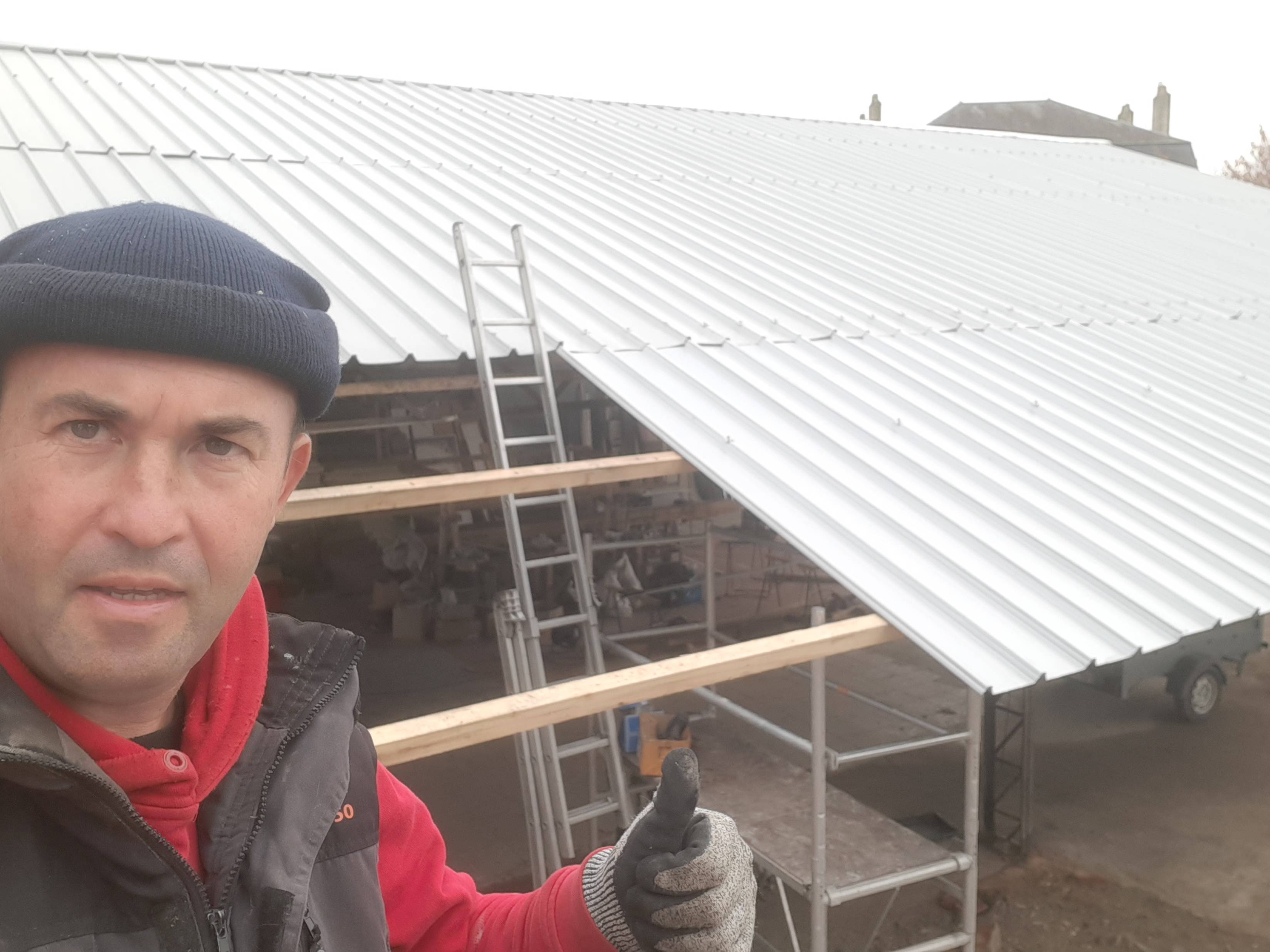 Construction : toiture avec tôles bac acier à Oradour-sur-Glan, avis de M. Delage