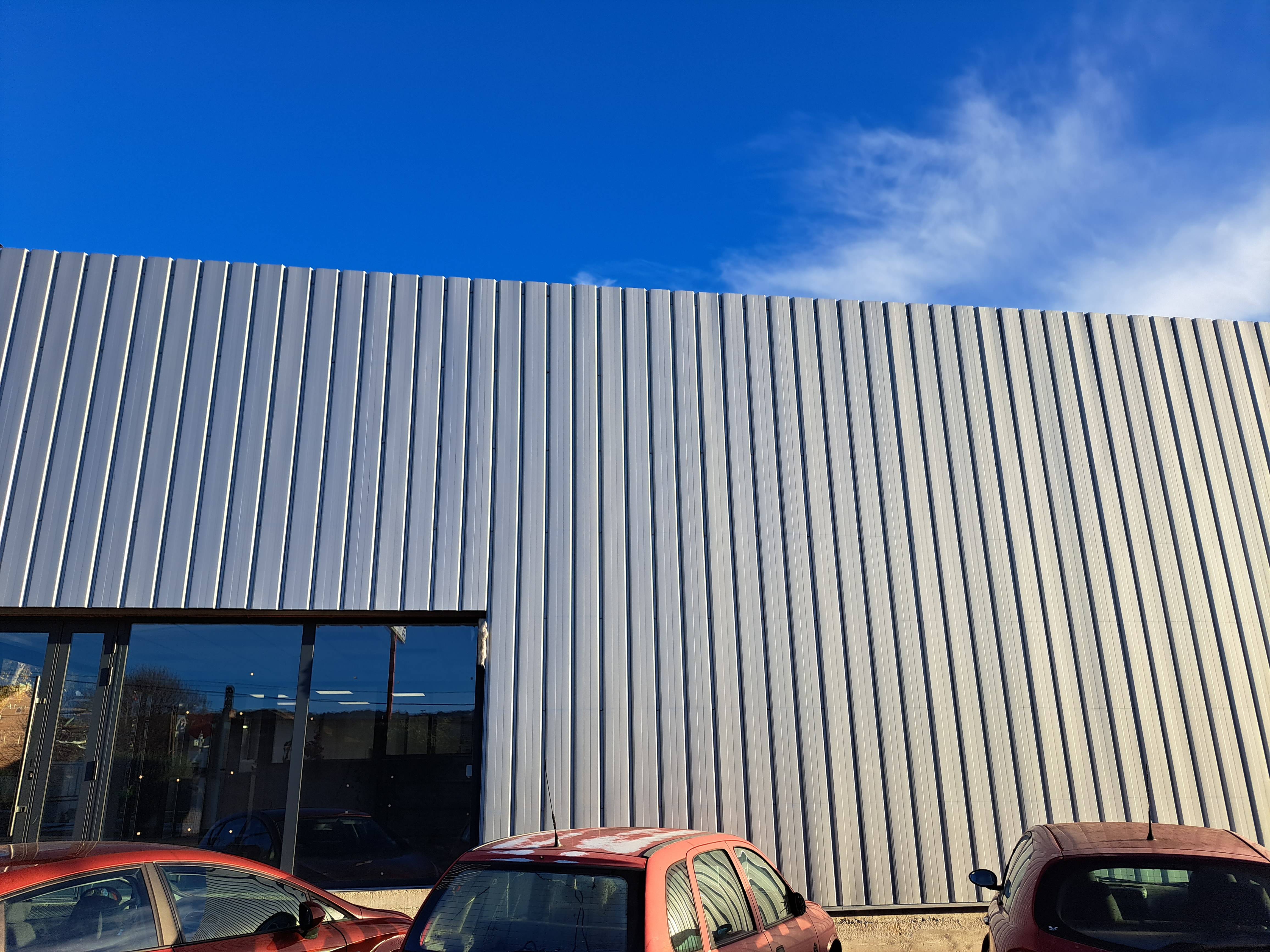 Construction d'un bâtiment industriel avec bardage métallique à Saint-Martin-de-Valgalgues 1