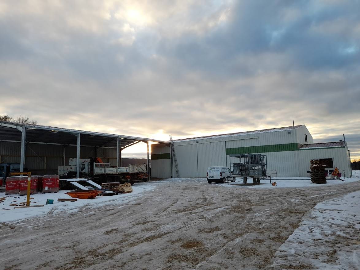 MR. Richard - building for industrial storage