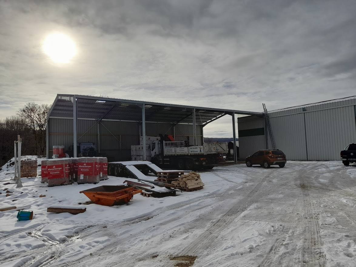 MR. Richard - building for industrial storage