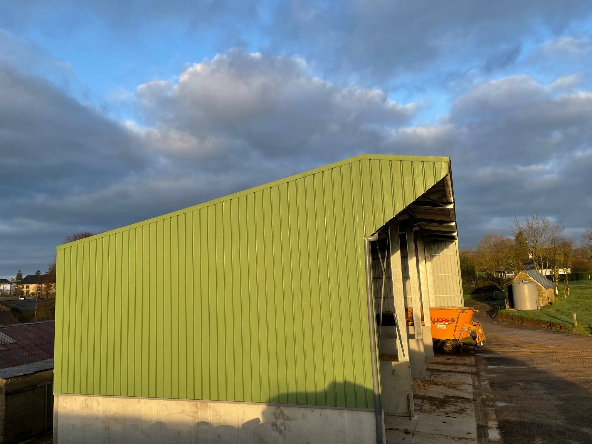 MR. Juin - fodder storage shed