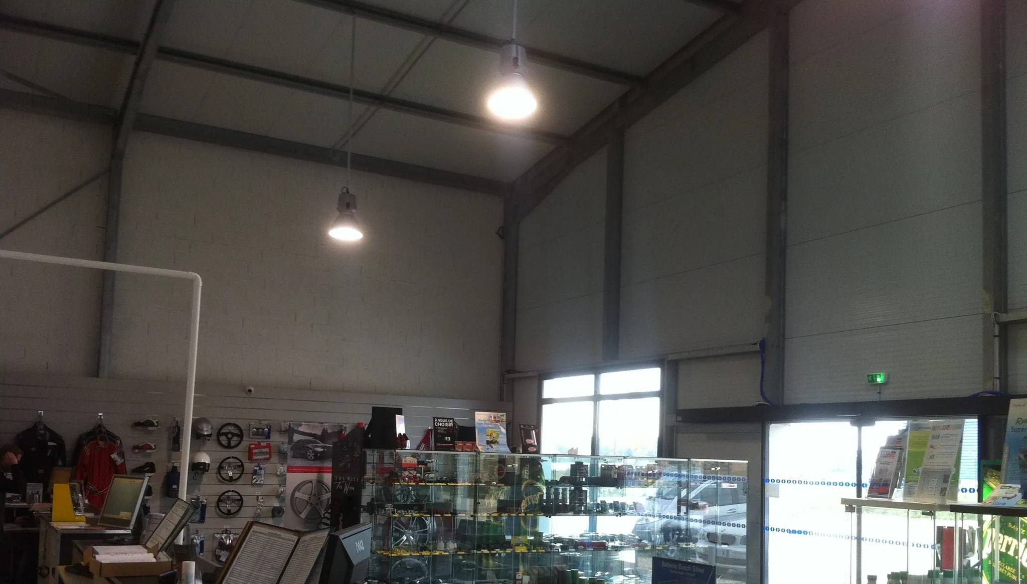 normes-eclairage-entrepot-industriel