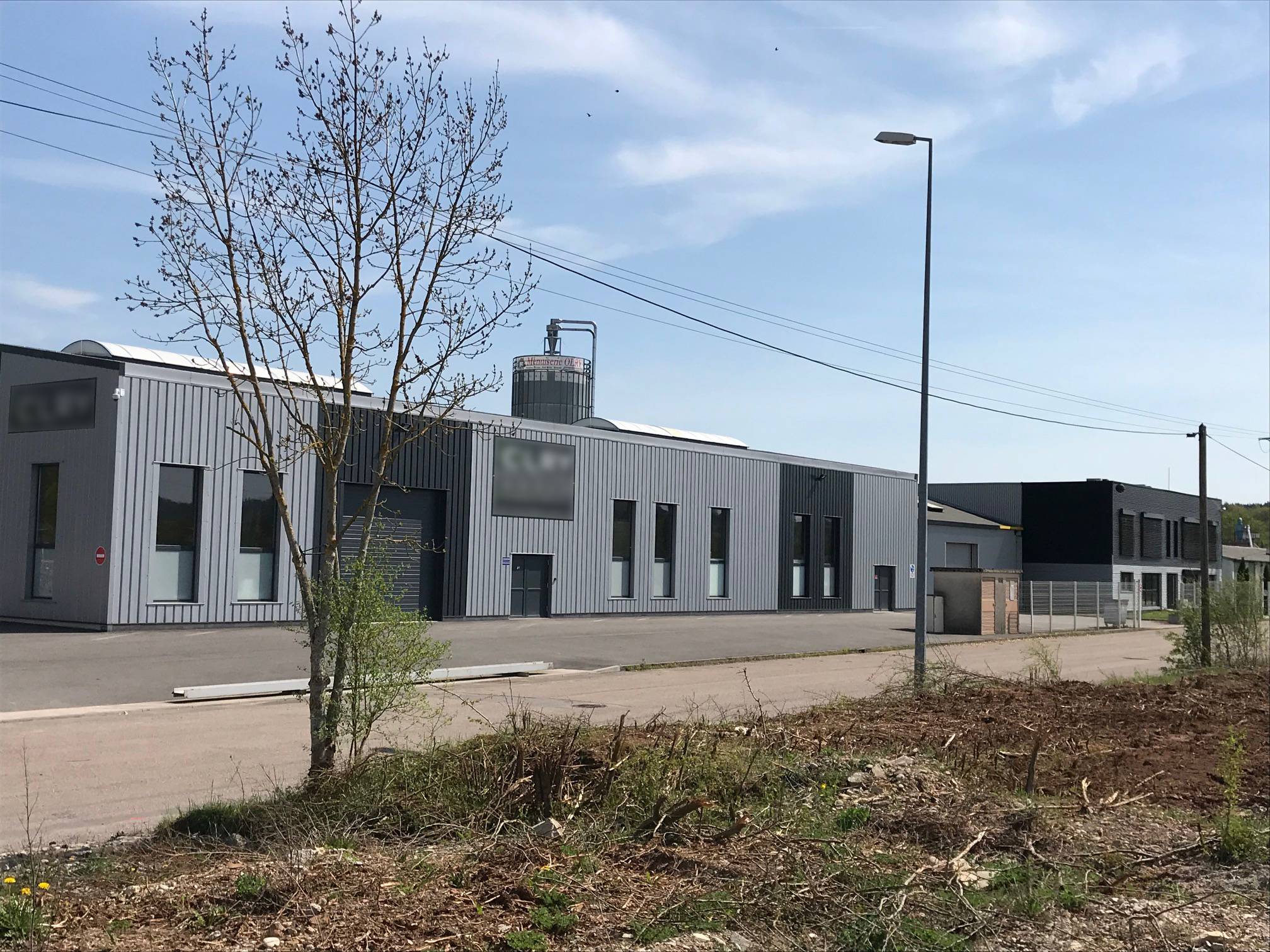 Bâtiment industriel pour professionnels de la menuiserie