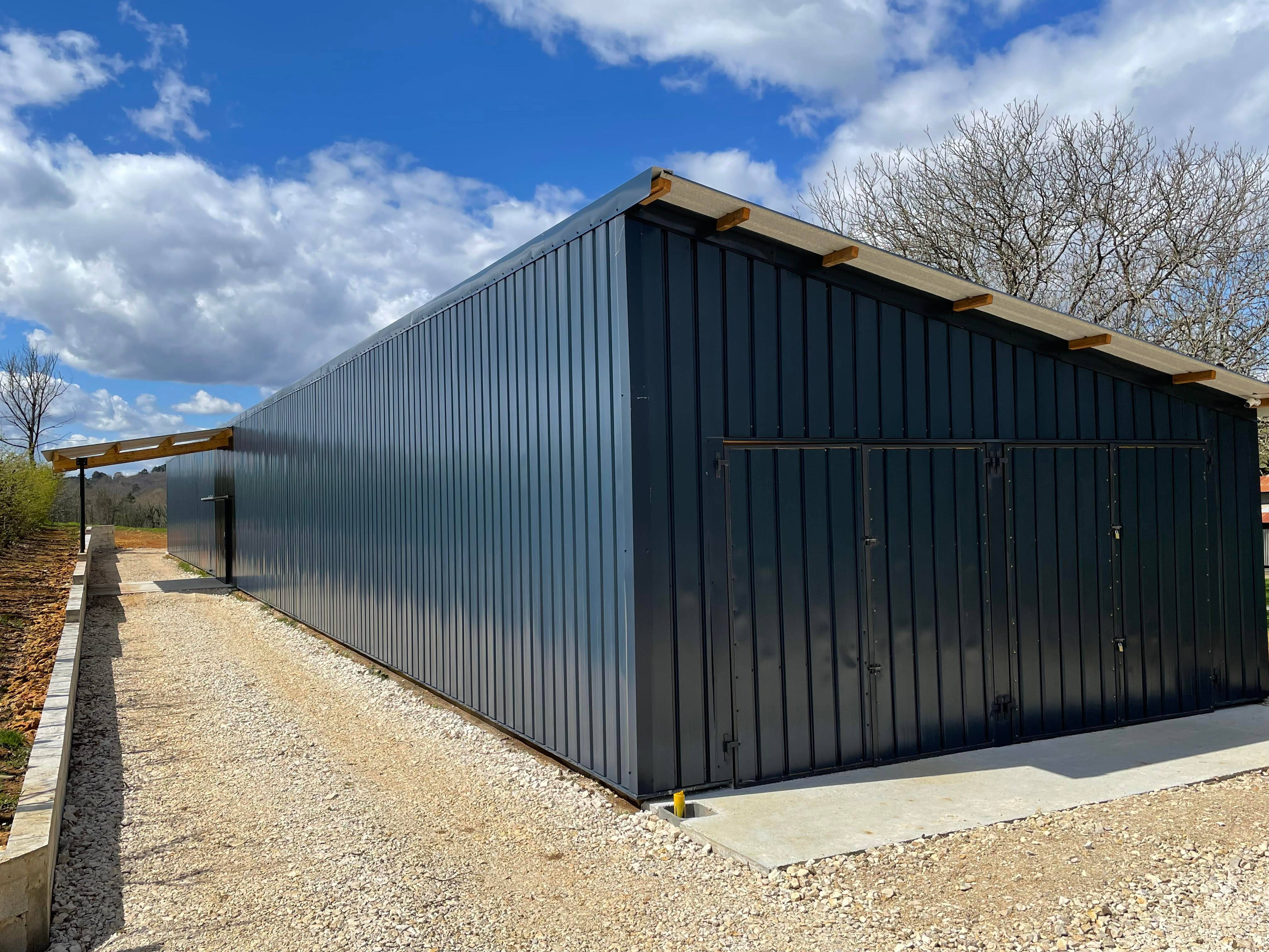 Bardage métallique à Saint-Médard-en-Jalles (33160)