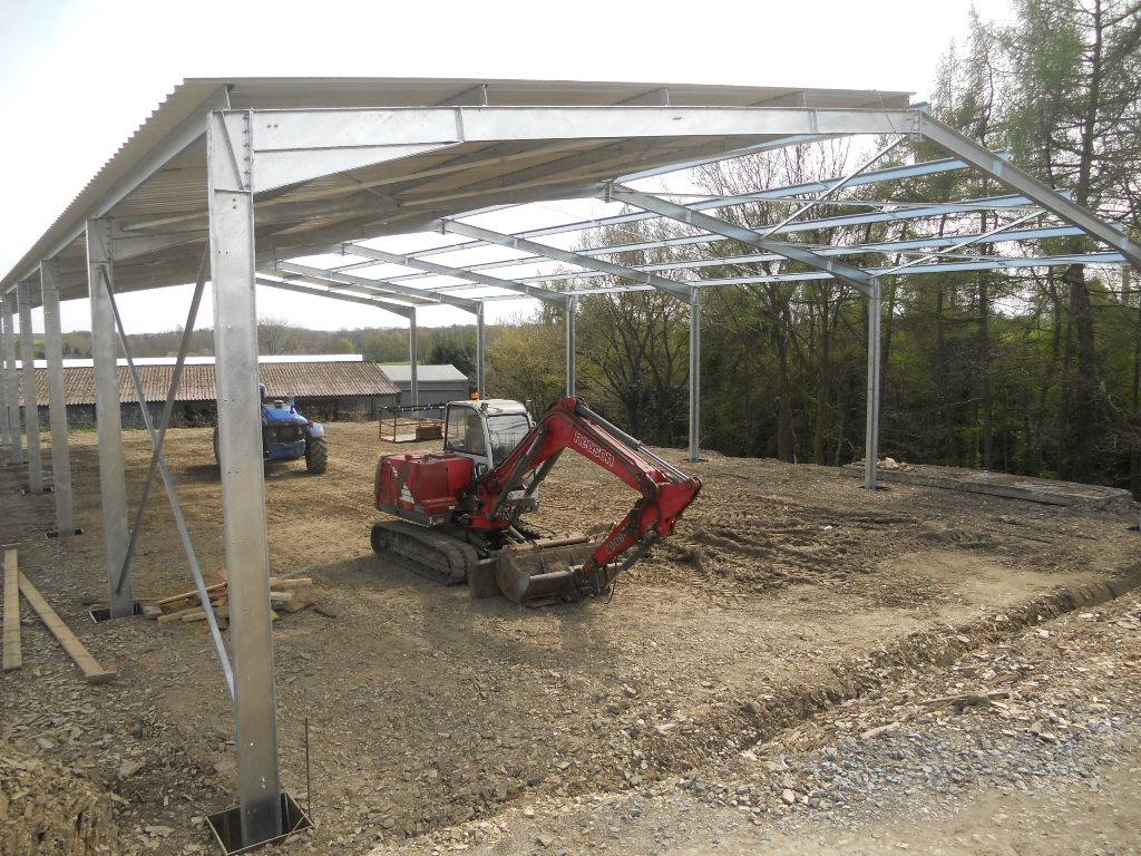 Embedding in concrete blocks (Level -0.400)