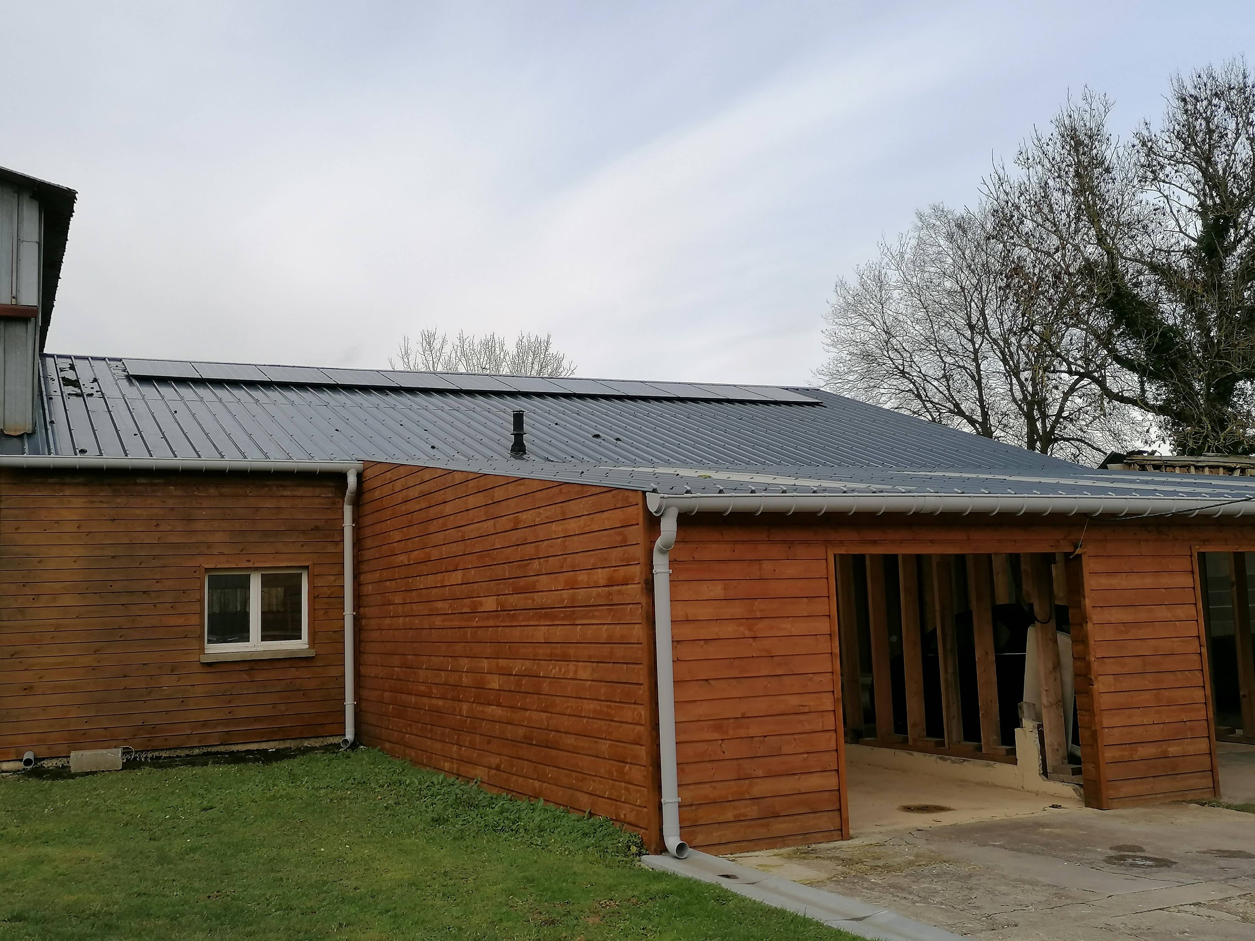 Construction avec tôles de toitures en bac acier à prix bas, M. Baeckelandt à Beaudéduit (60210)