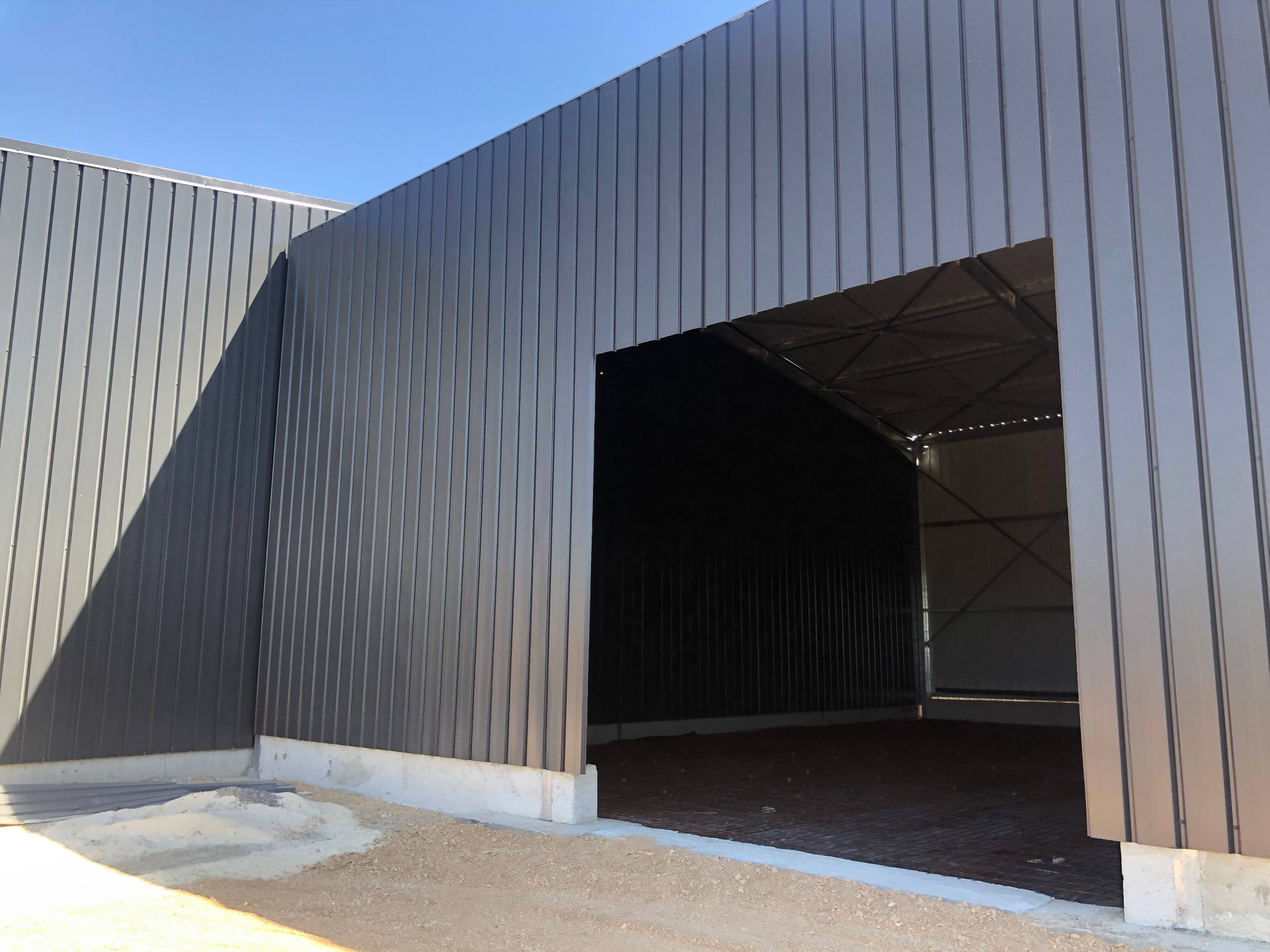 MR. Gomes - ironwork building in France