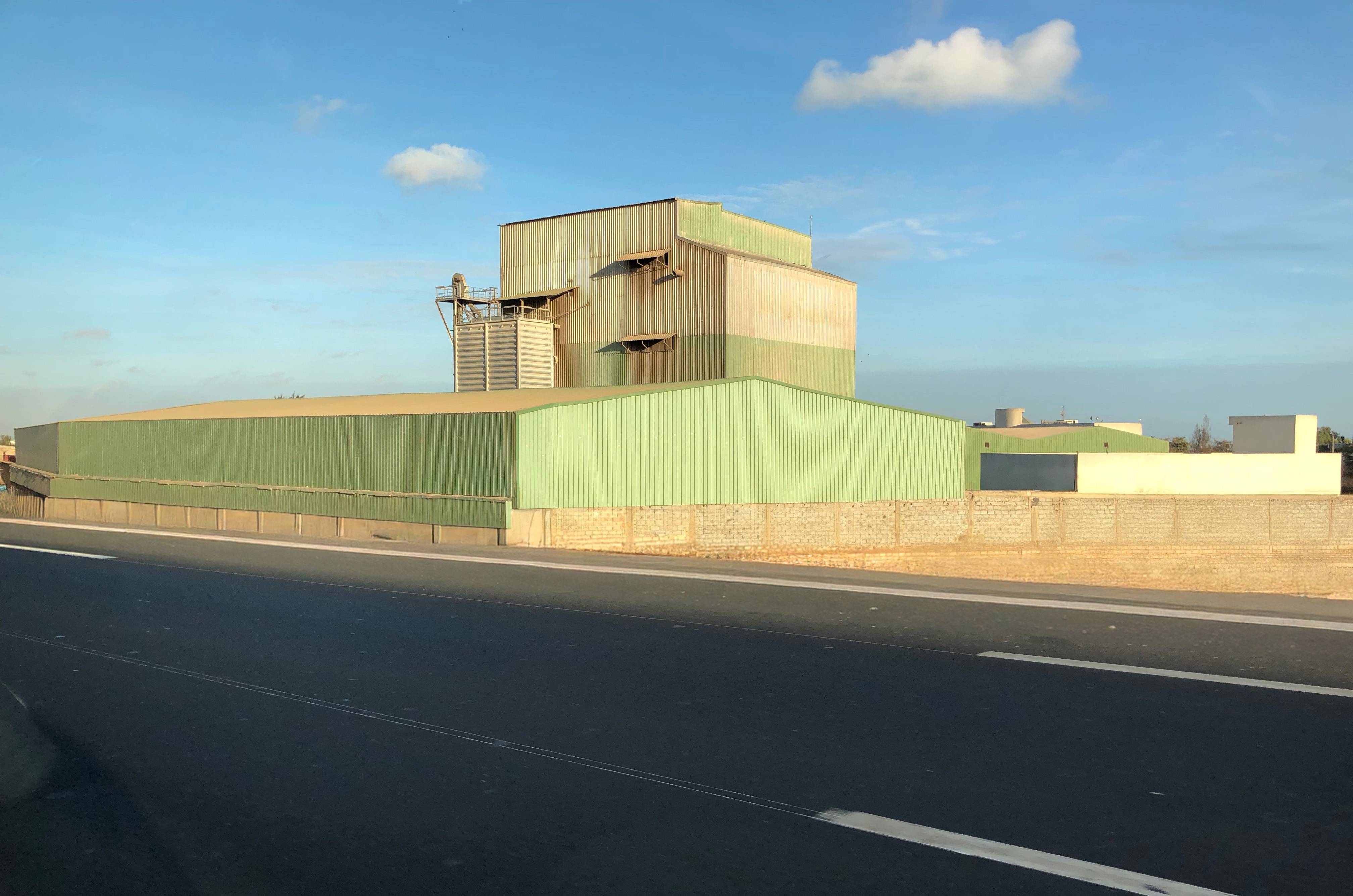 prix-hangar-metallique-1000-m-2