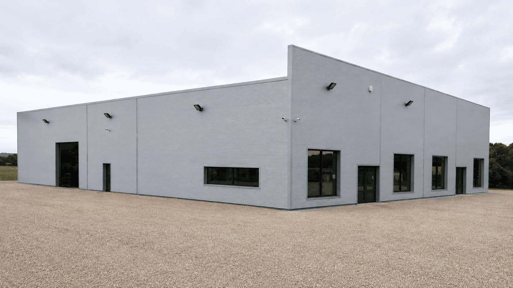 Bâtiment industriel en acier réalisé pour Mecasport à La Houssaye-Bérange (76)